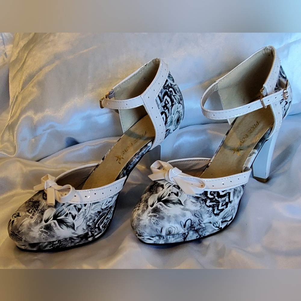 Size 8.5 Black and white 3 inch heels